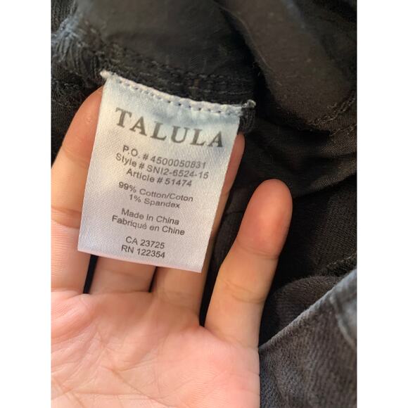Talula Aritzia Women's Denim Shorts High Rise Frayed Hem Black Size 25 - Picture 4 of 5